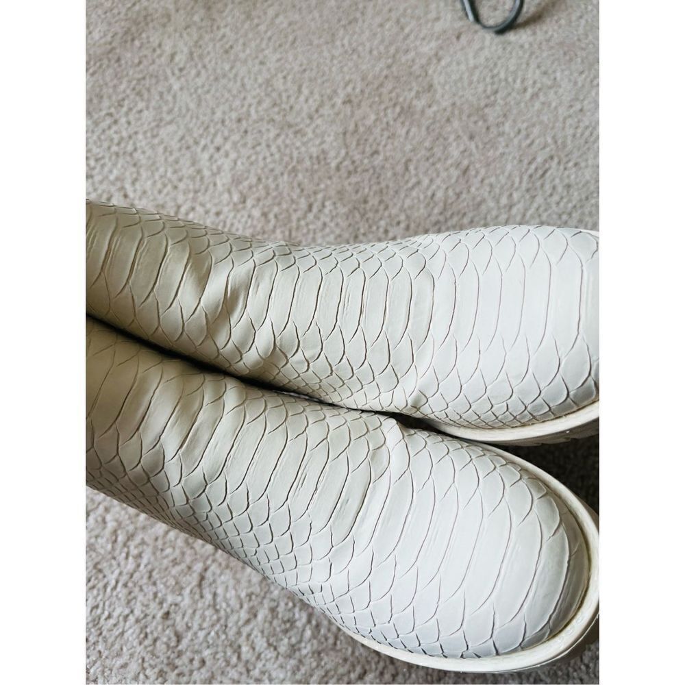 Altar’d State Edele P Ankle Chunky Boots Cream sz 7M Snakeskin - Picture 10 of 11
